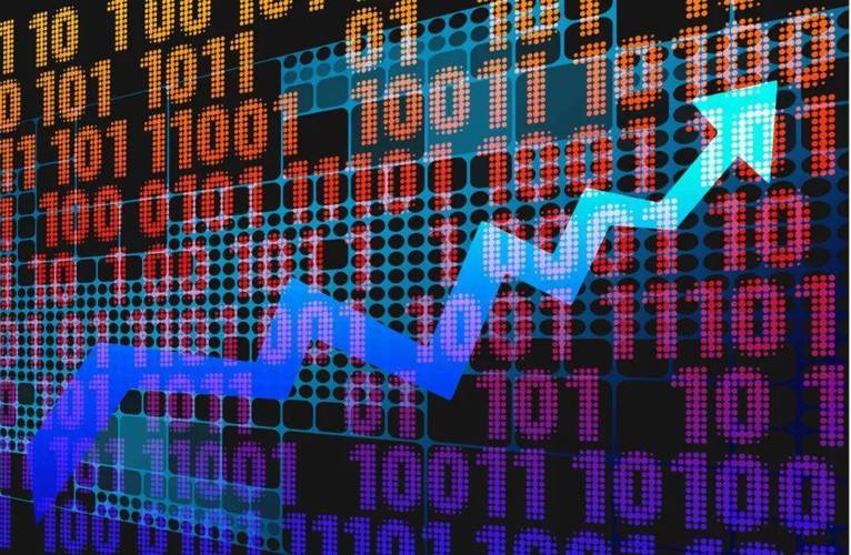 时隔十年上证指数突破4000点，A股体格壮且估值更理性